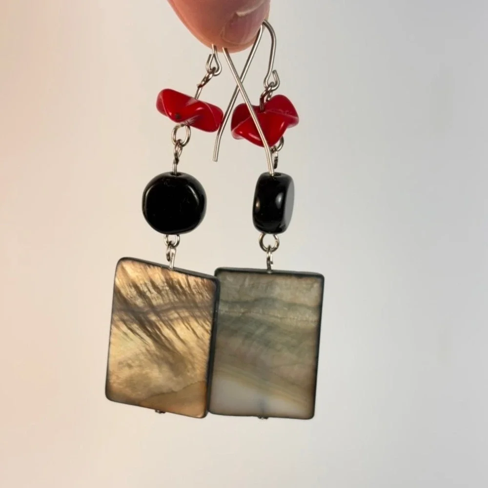 Vintage Drop Earrings Grey Red Black Shell Glass Boho Minimalist 90s Statement